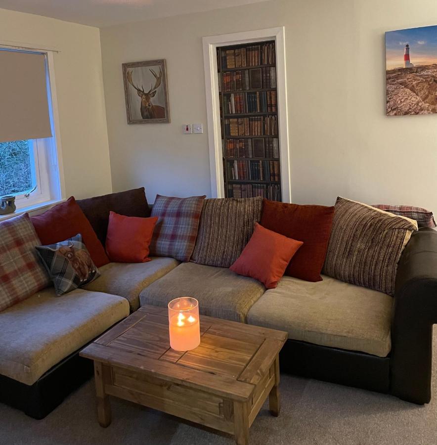 Charleston Apartment Self Catering 5 Min Drive From Town Centre อินเวอร์เนส ภายนอก รูปภาพ